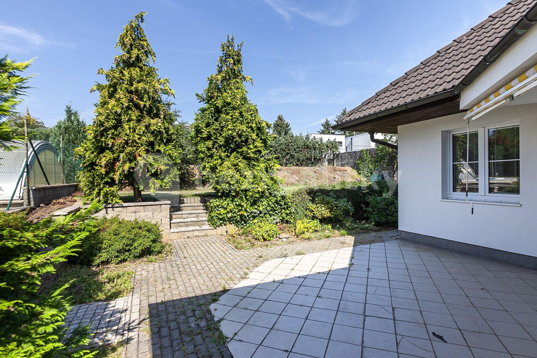 Predaj domu 203 m², pozemek 953 m², Diamantová, Praha, Praha