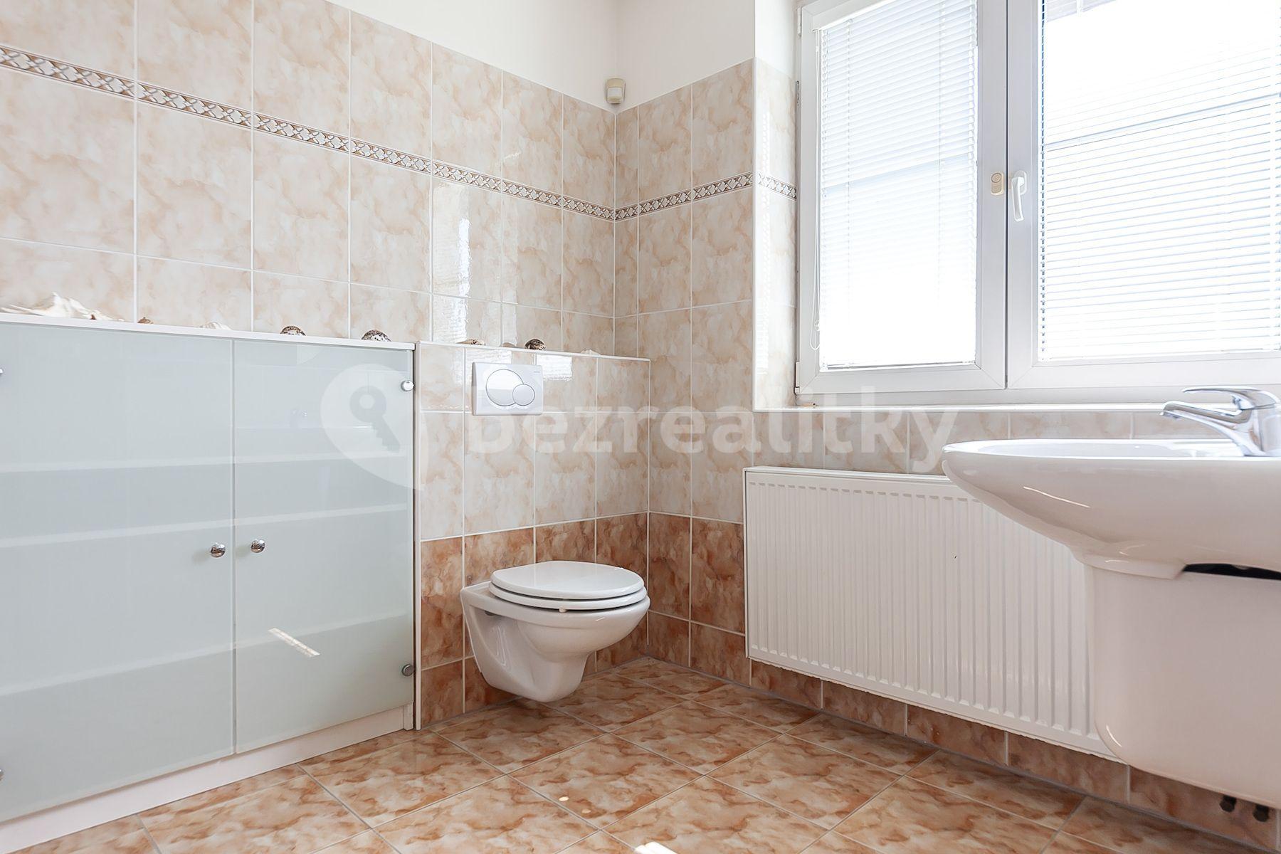 Predaj domu 203 m², pozemek 953 m², Diamantová, Praha, Praha