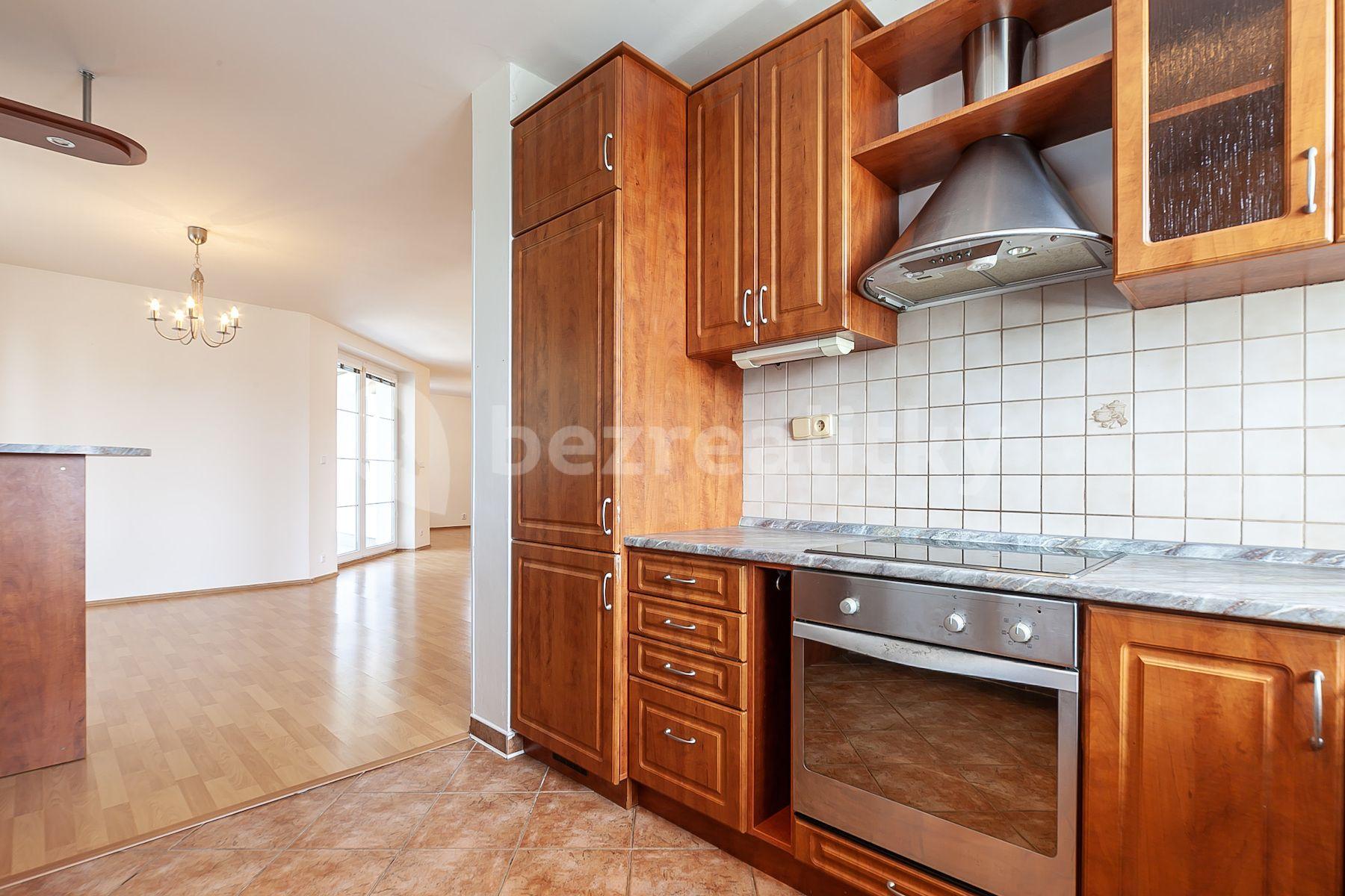 Predaj domu 203 m², pozemek 953 m², Diamantová, Praha, Praha