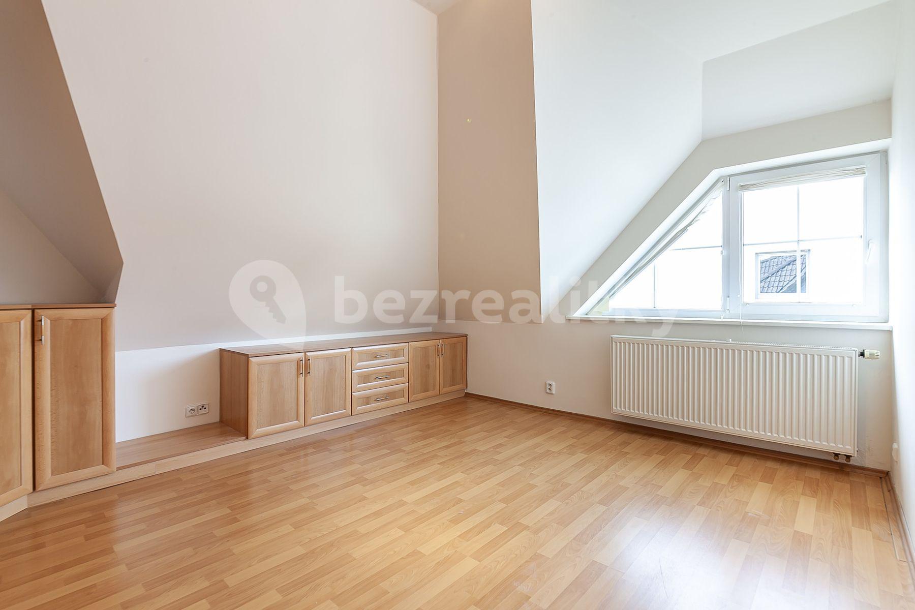 Predaj domu 203 m², pozemek 953 m², Diamantová, Praha, Praha