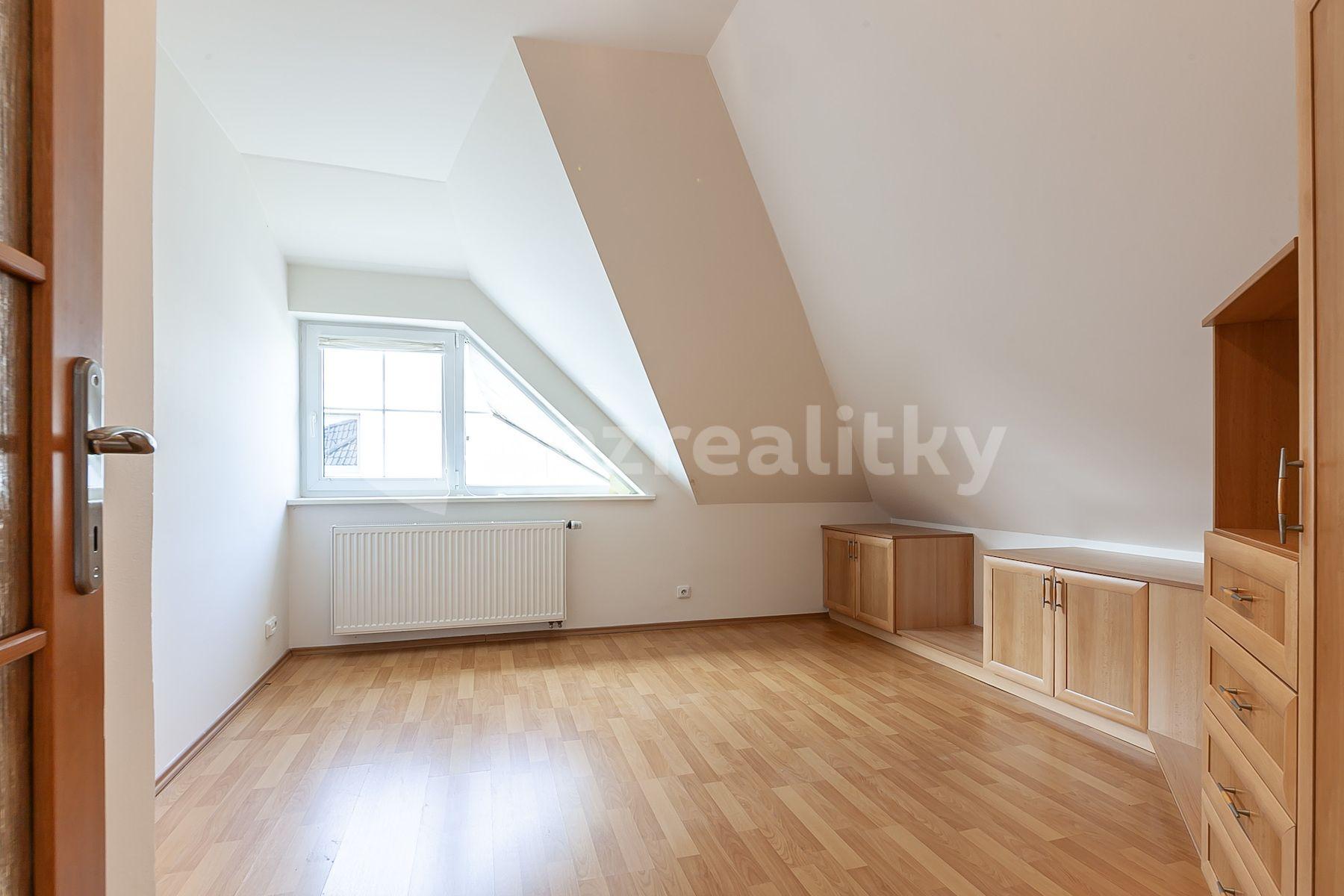 Predaj domu 203 m², pozemek 953 m², Diamantová, Praha, Praha