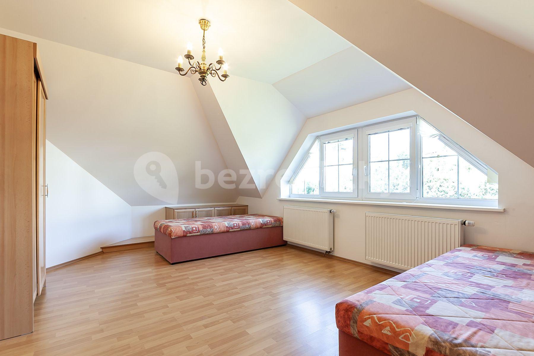 Predaj domu 203 m², pozemek 953 m², Diamantová, Praha, Praha