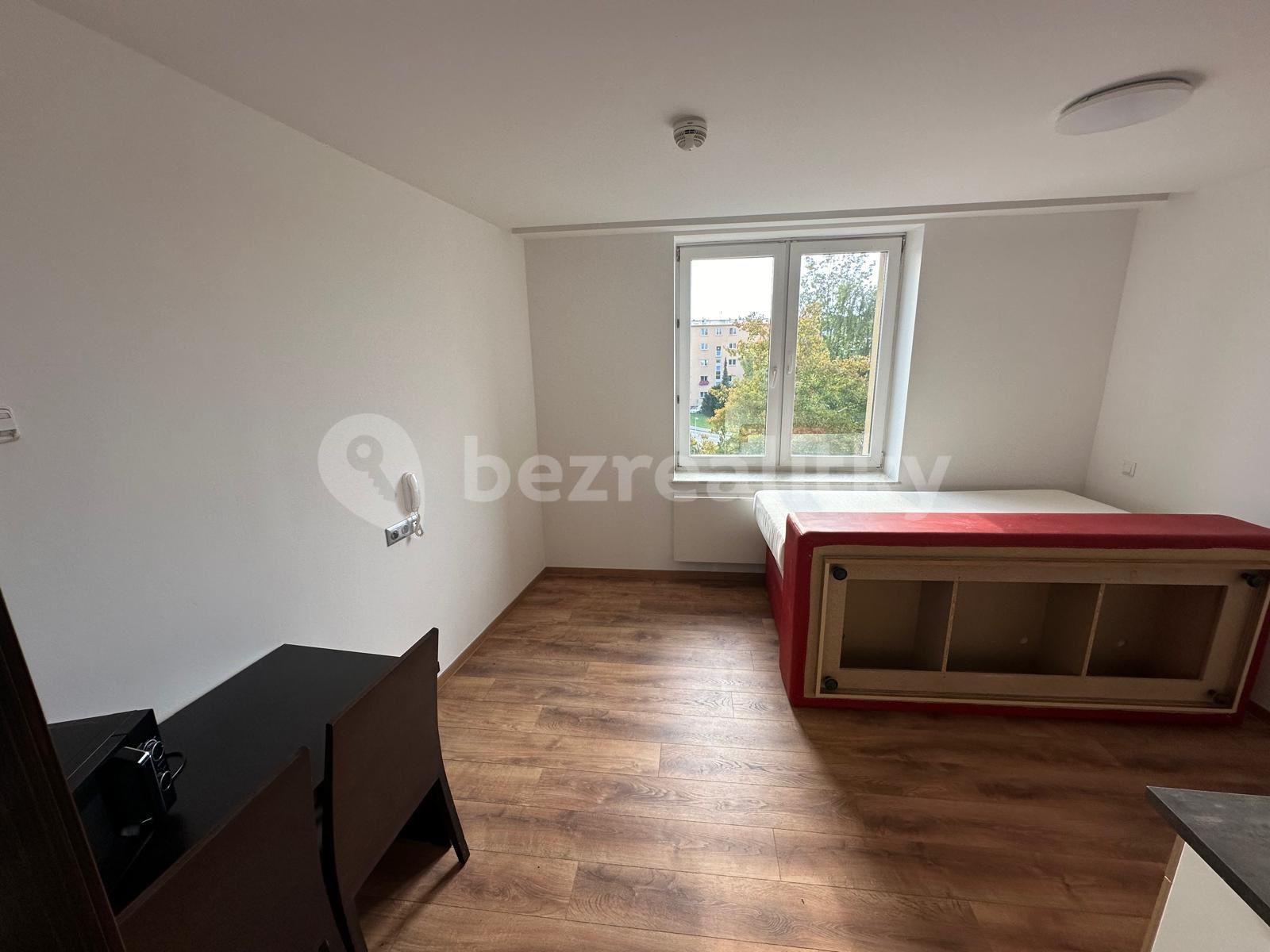 Prenájom bytu 1-izbový 23 m², Suchdolské náměstí, Praha, Praha