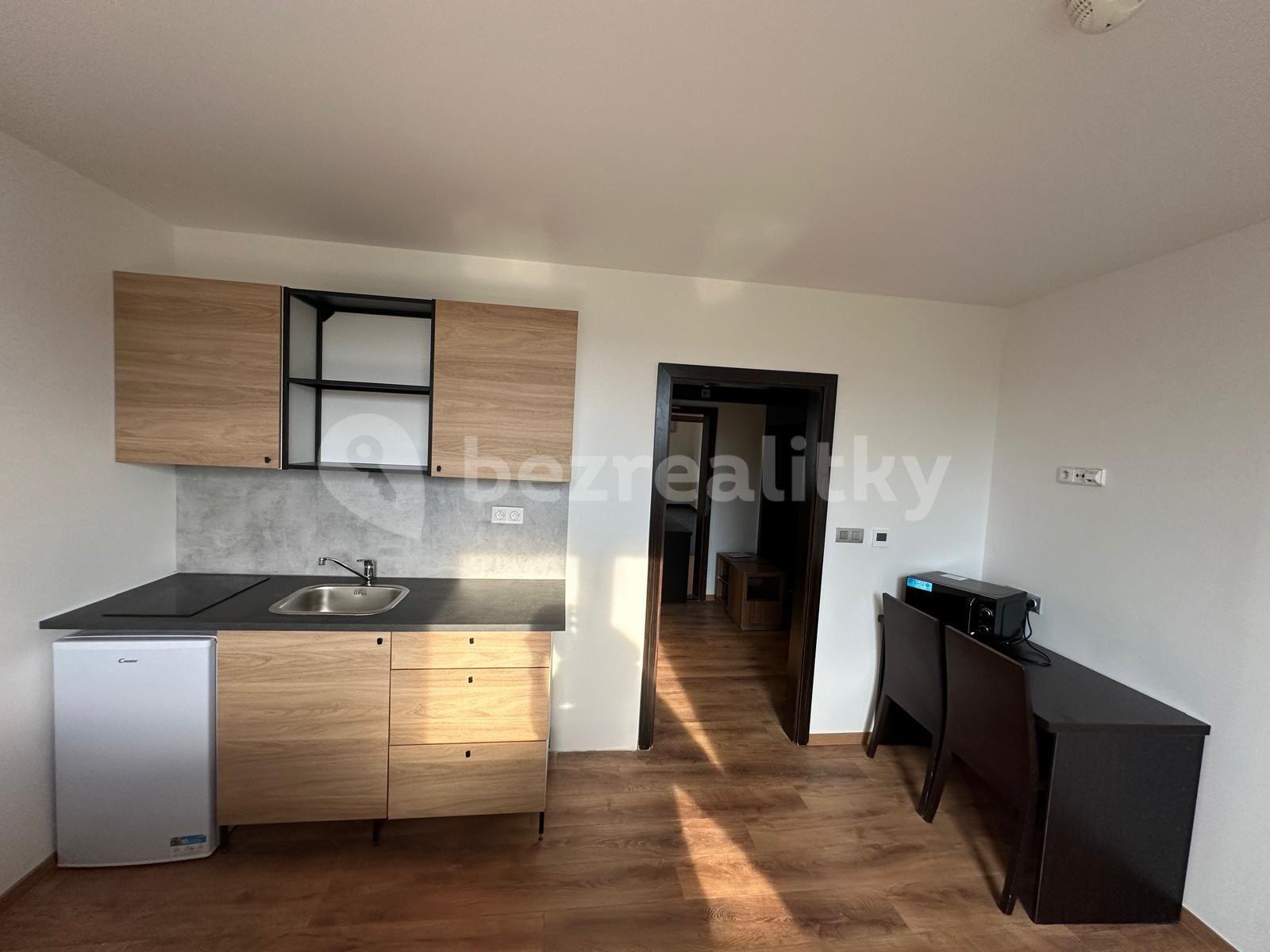 Prenájom bytu 1-izbový 23 m², Suchdolské náměstí, Praha, Praha