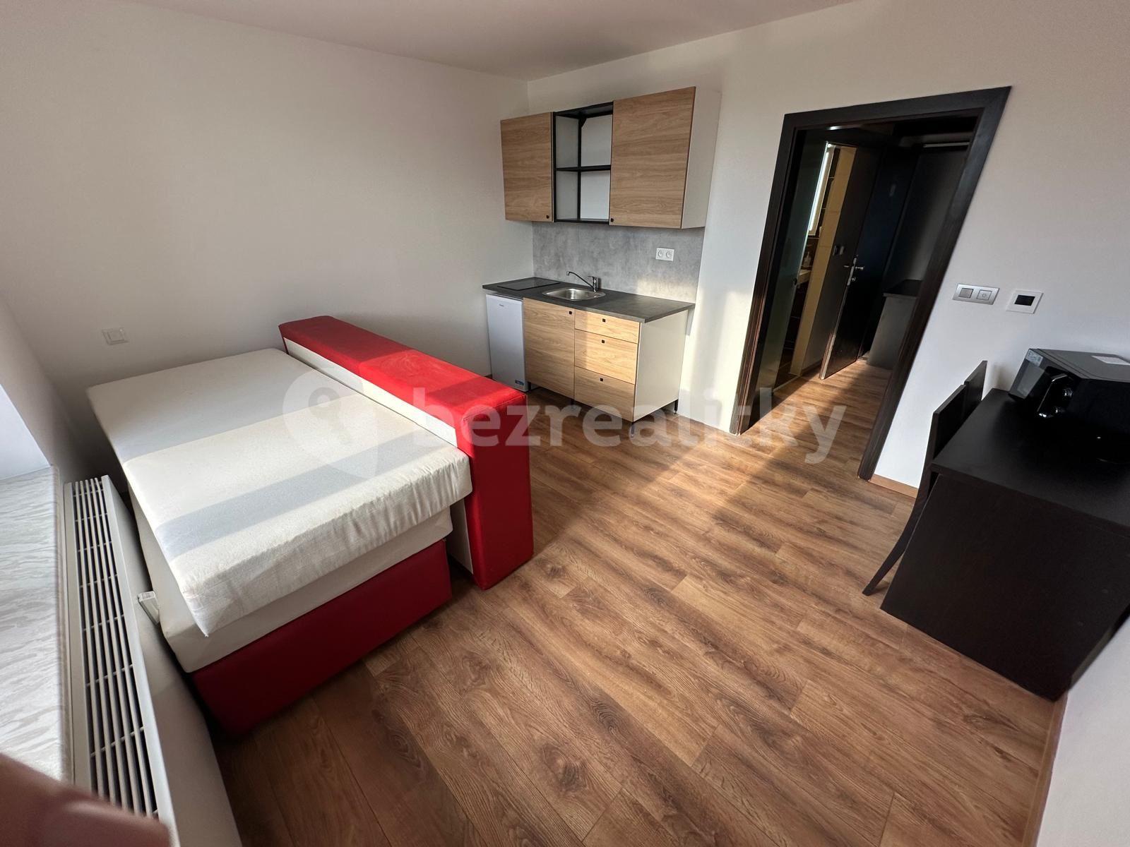 Prenájom bytu 1-izbový 23 m², Suchdolské náměstí, Praha, Praha