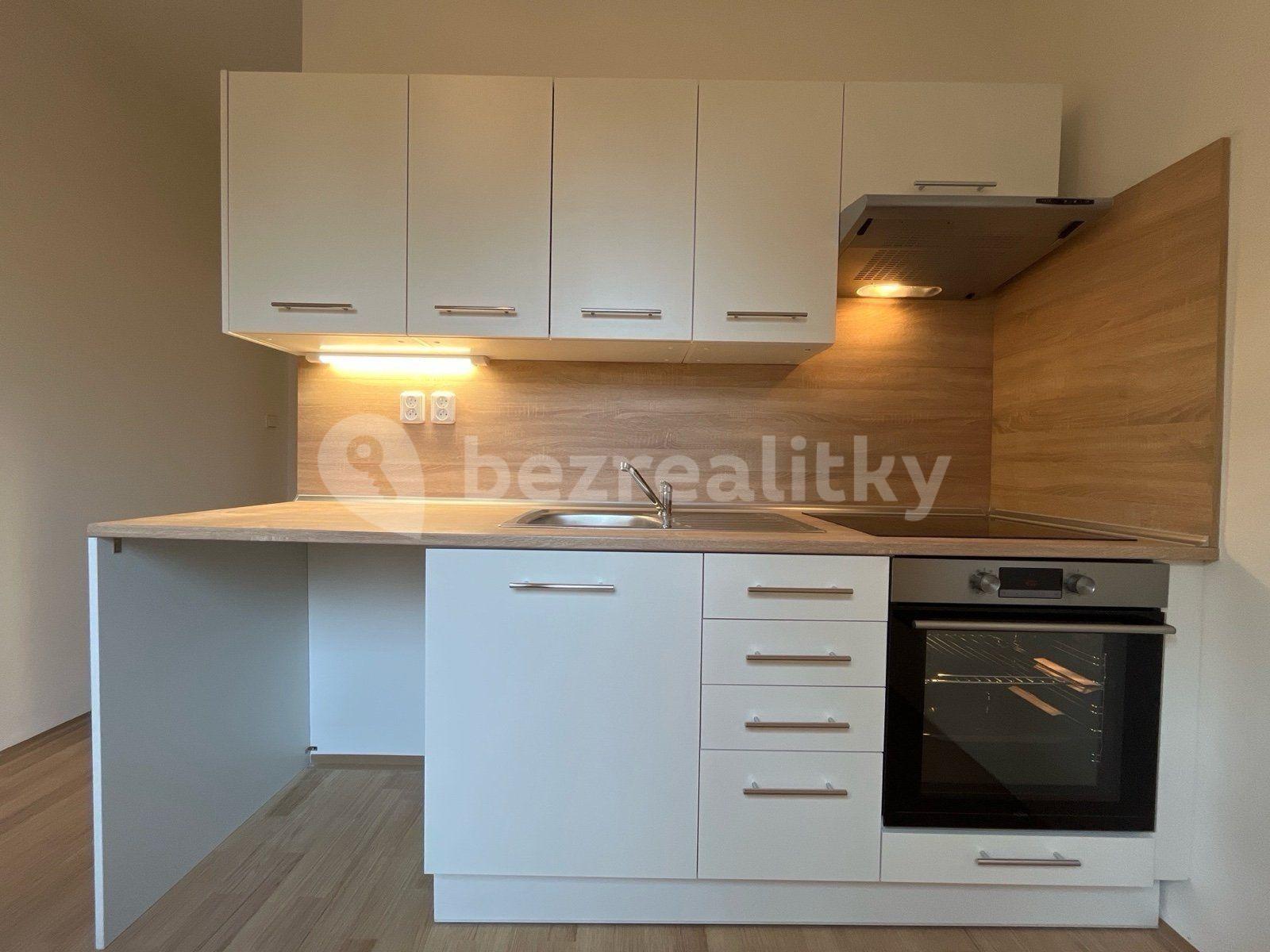 Prenájom bytu 3-izbový 63 m², Národní třída, Havířov, Moravskoslezský kraj