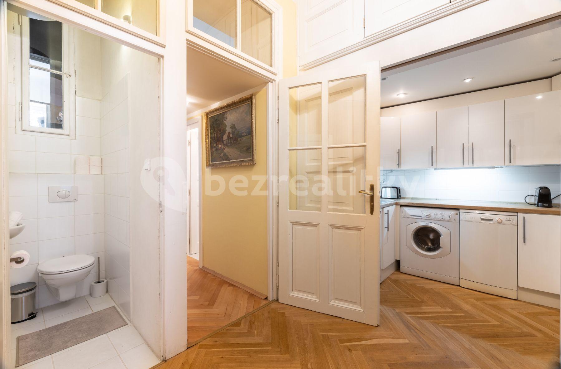 Prenájom bytu 2-izbový 58 m², Lužická, Praha, Praha