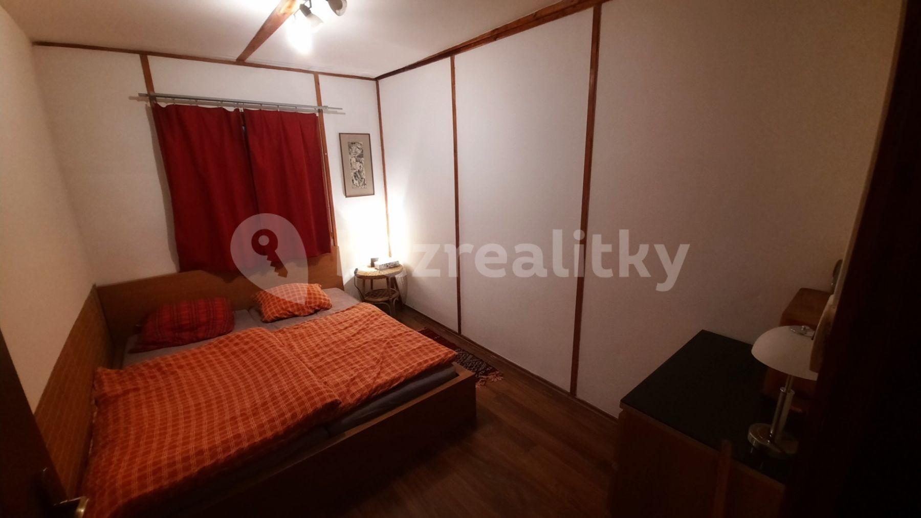 Prenájom rekreačného objektu 74 m², pozemek 400 m², Samopše, Středočeský kraj