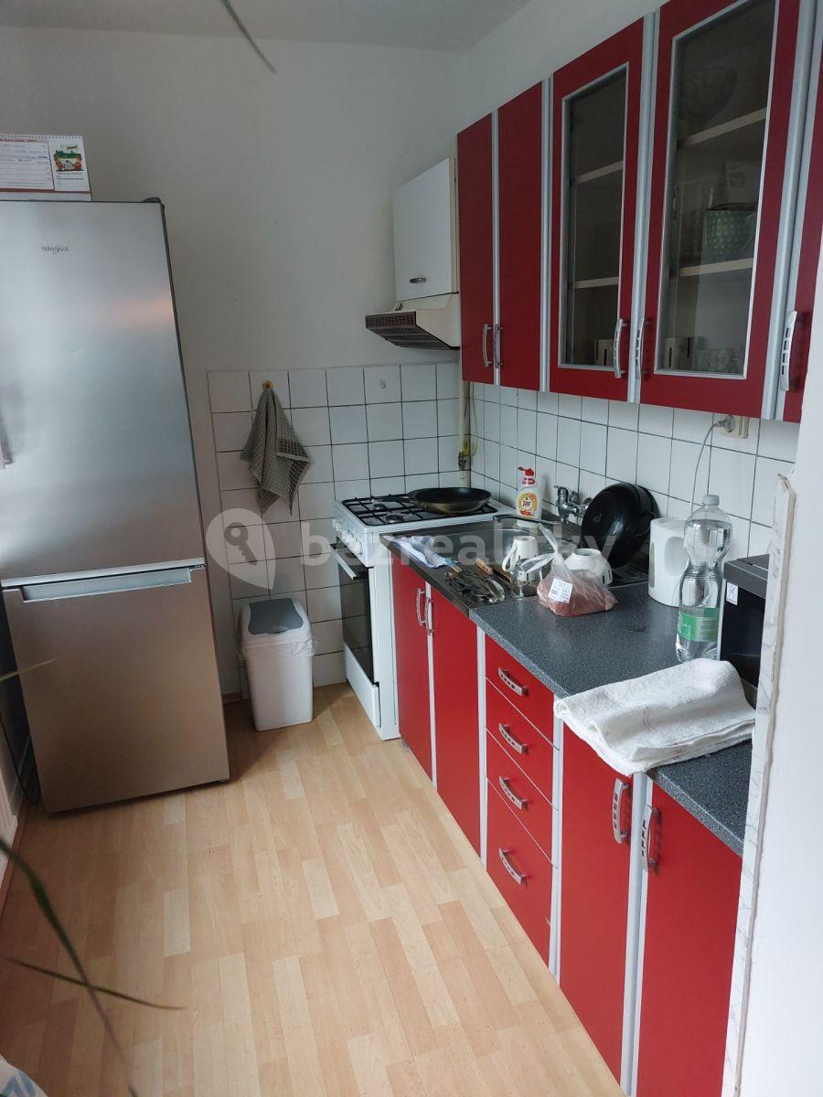 Prenájom bytu 2-izbový 65 m², Staré Hradiště, Pardubický kraj