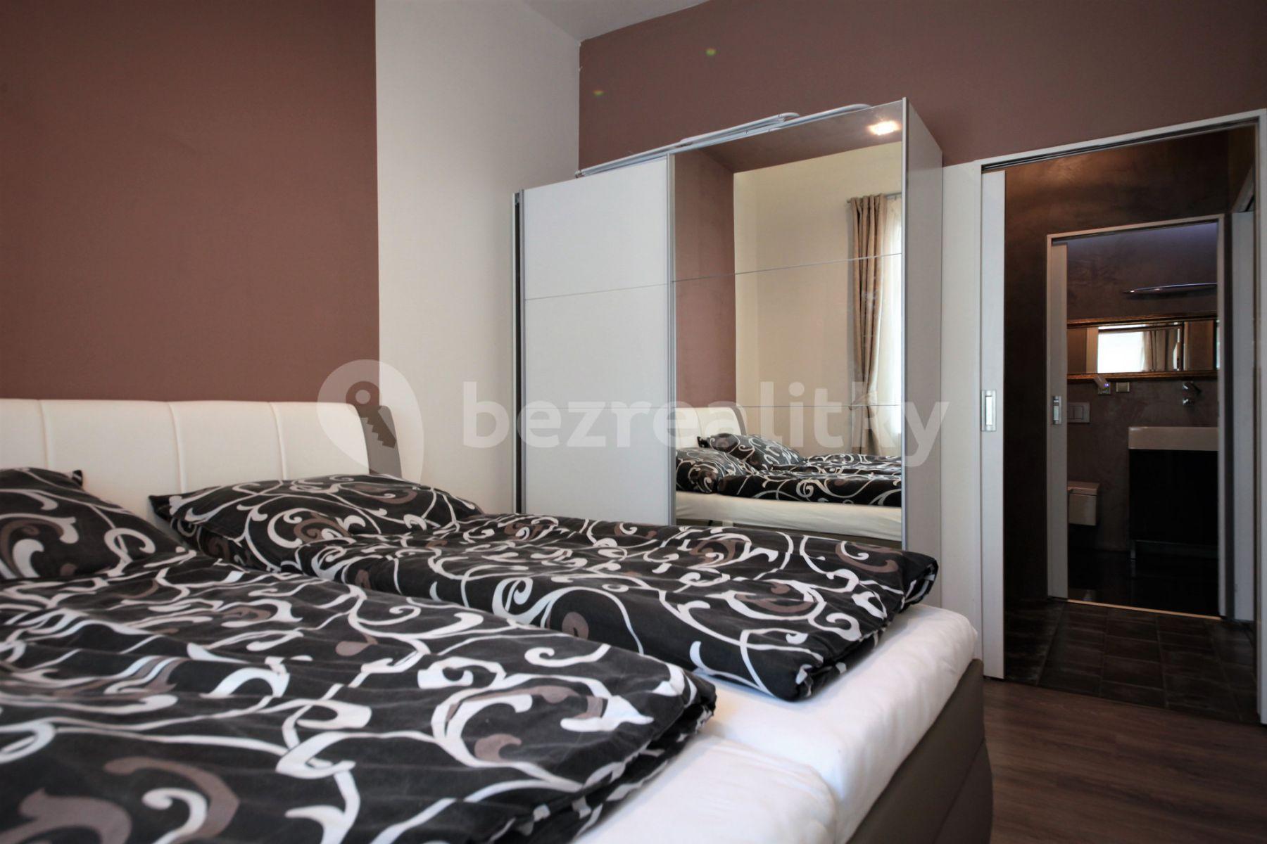 Prenájom bytu 2-izbový 43 m², Malešická, Praha, Praha