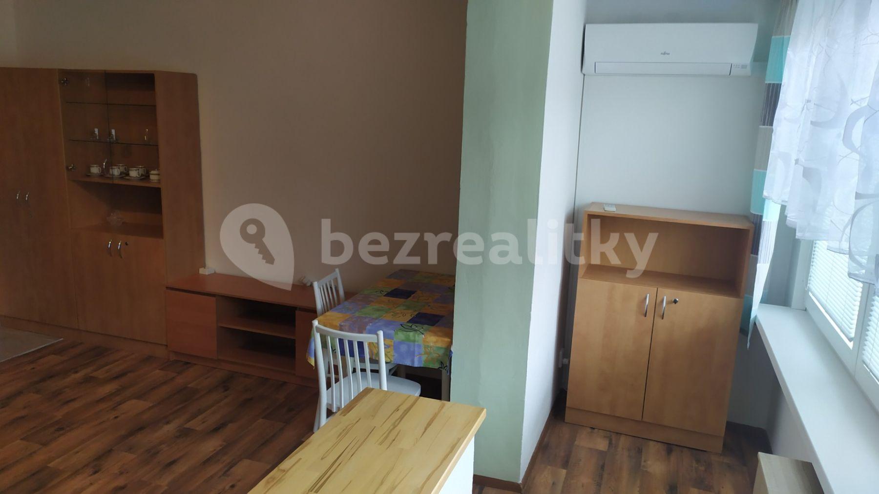 Prenájom bytu 1-izbový 32 m², Netušilova, Prostějov, Olomoucký kraj