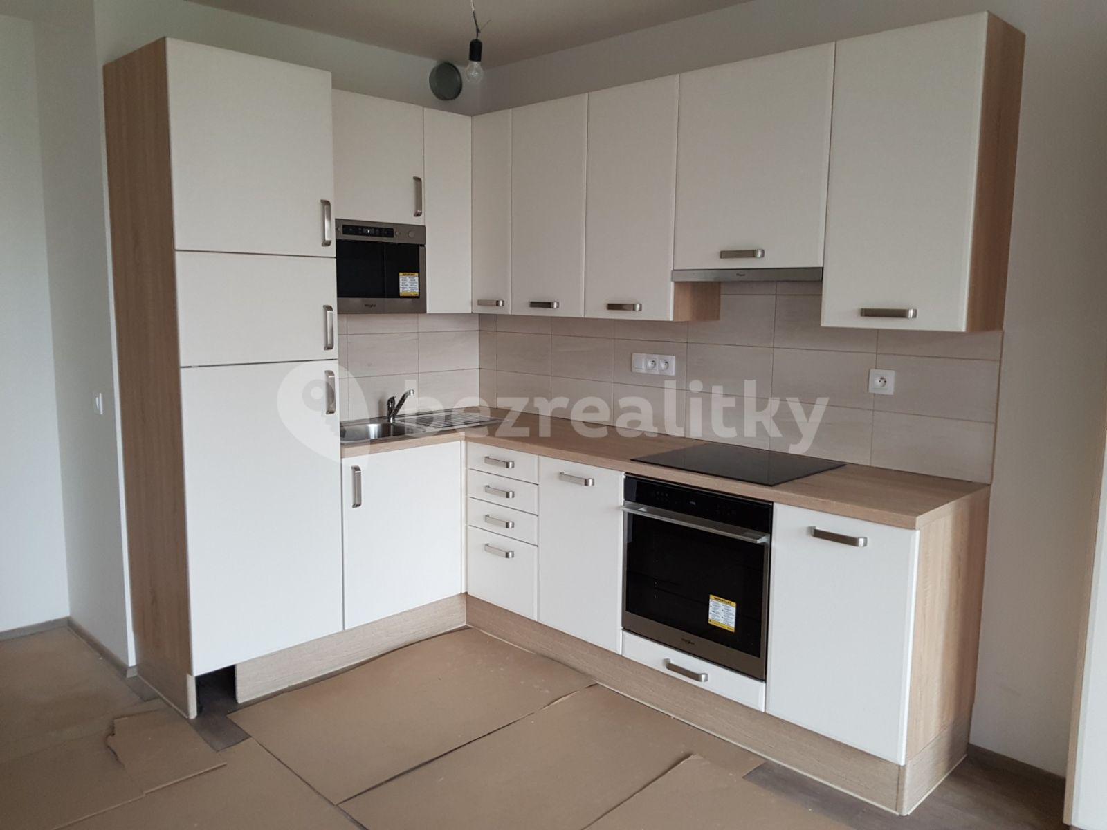 Prenájom bytu 1-izbový 40 m², Škrábkových, Praha, Praha