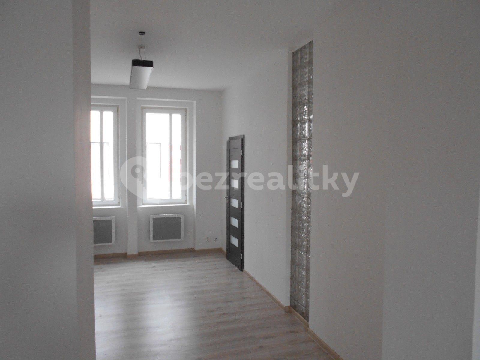 Prenájom bytu 2-izbový 57 m², Louny, Ústecký kraj