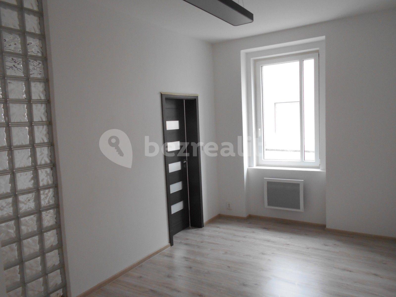 Prenájom bytu 2-izbový 57 m², Louny, Ústecký kraj