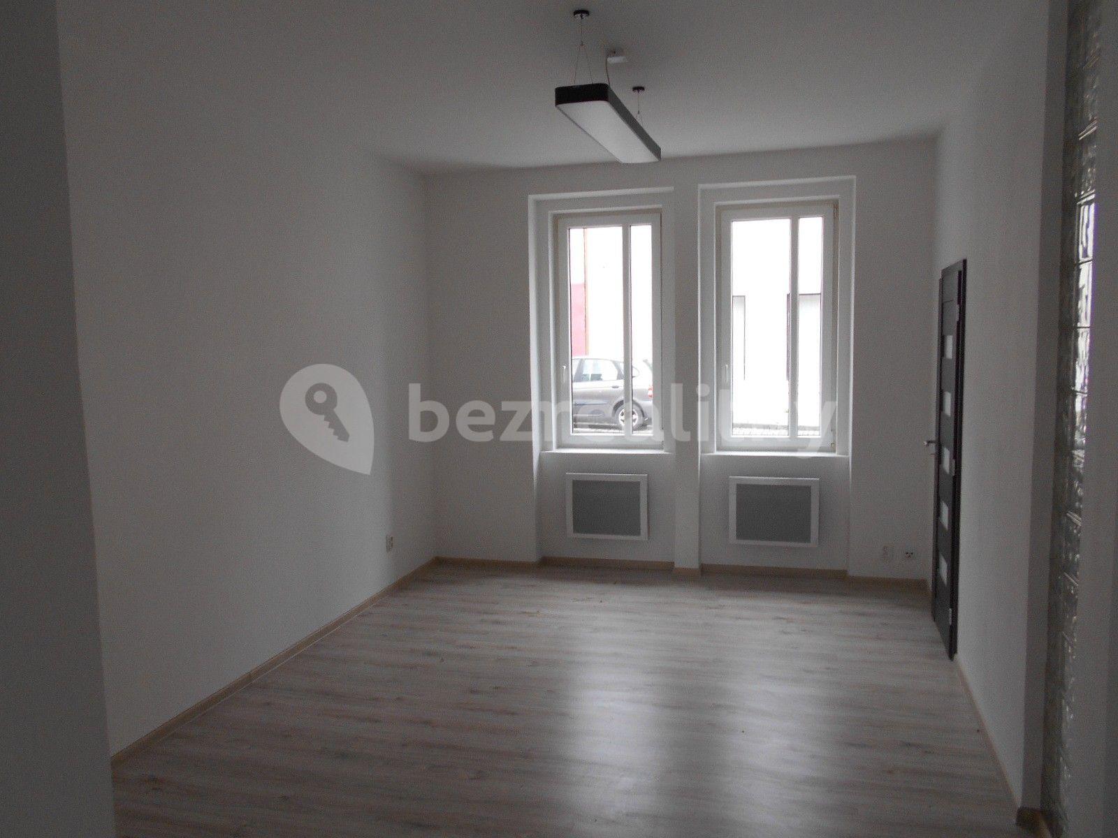 Prenájom bytu 2-izbový 57 m², Louny, Ústecký kraj