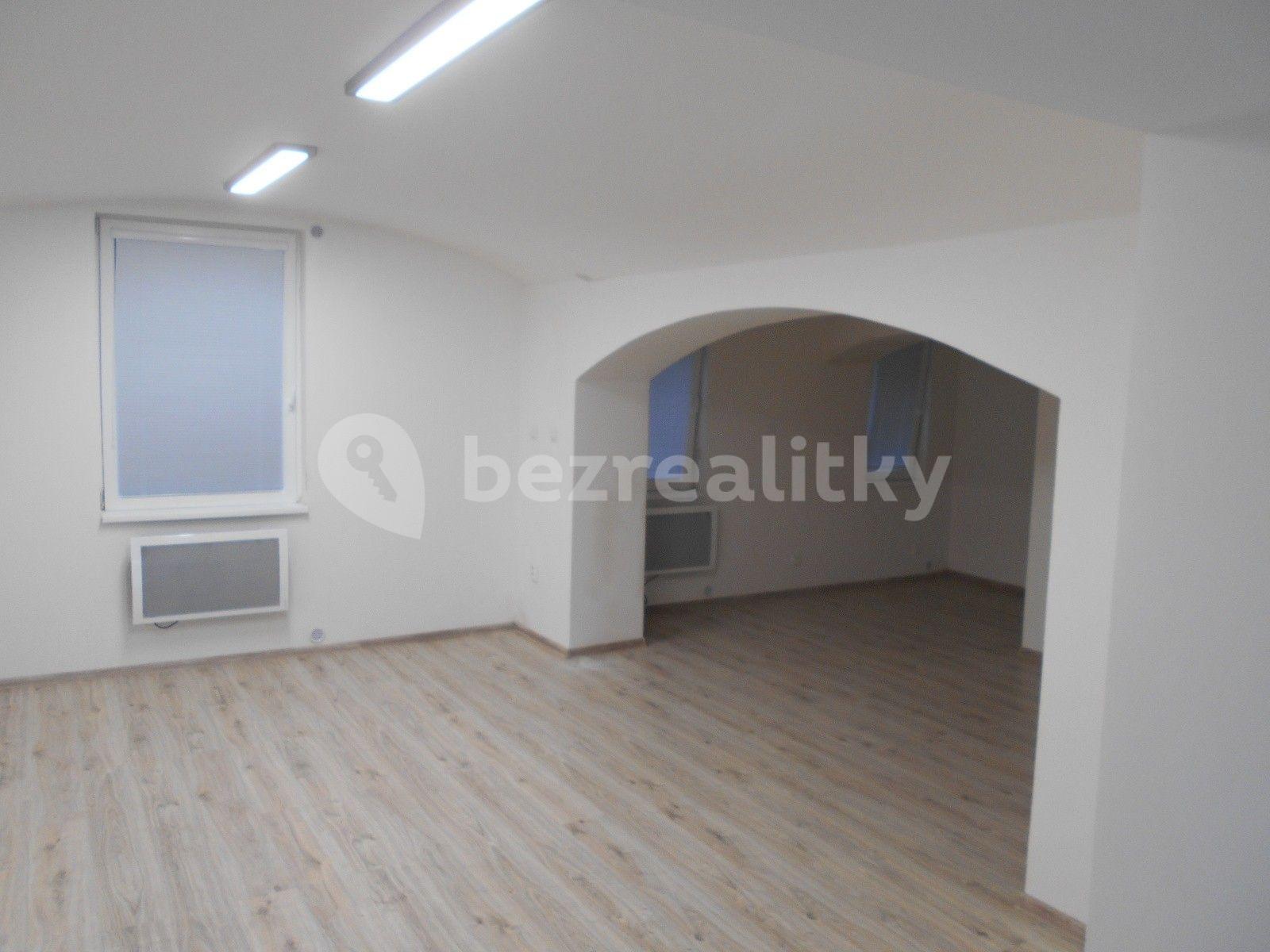 Prenájom bytu 2-izbový 57 m², Louny, Ústecký kraj