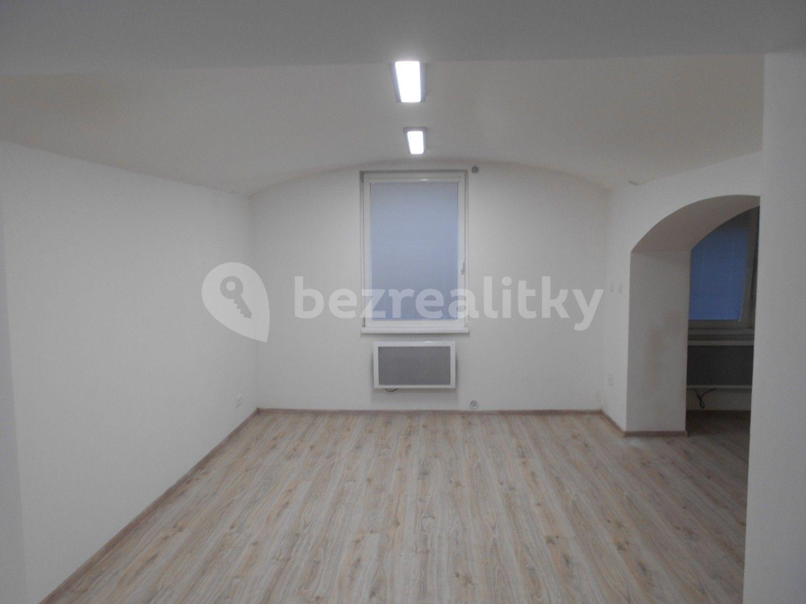 Prenájom bytu 2-izbový 57 m², Louny, Ústecký kraj