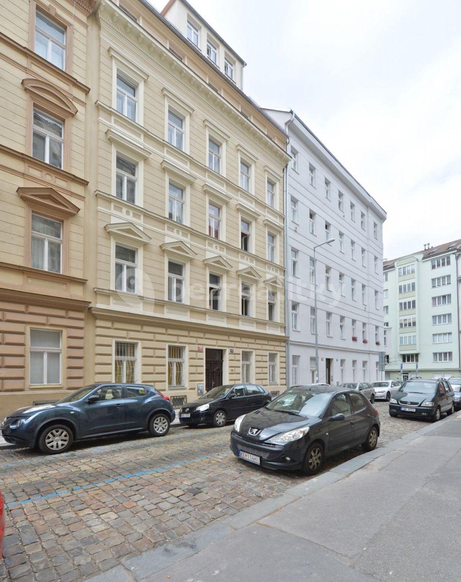 Prenájom bytu 2-izbový 78 m², Varšavská, Praha, Praha