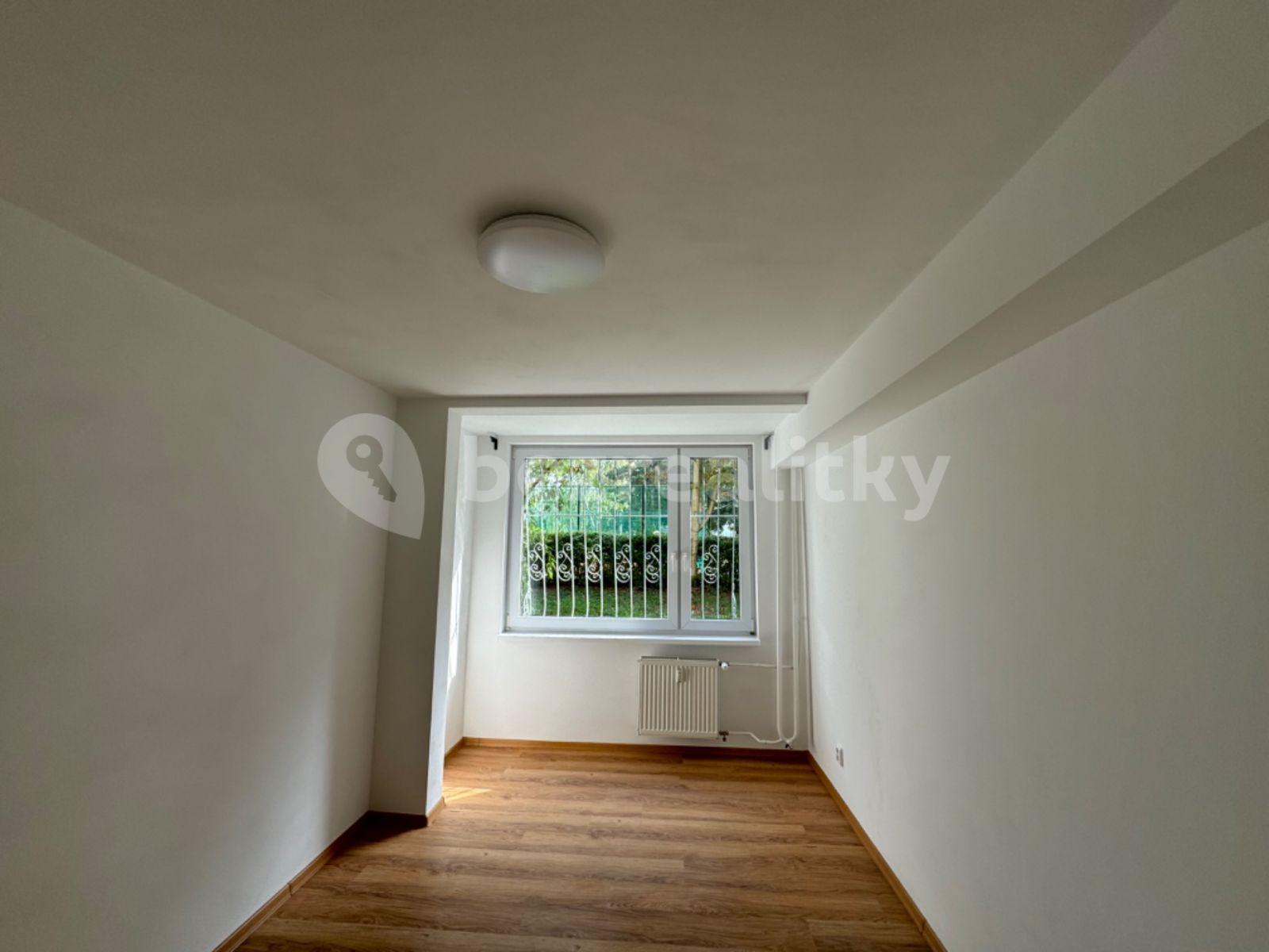 Prenájom bytu 3-izbový 67 m², Letovská, Praha, Praha