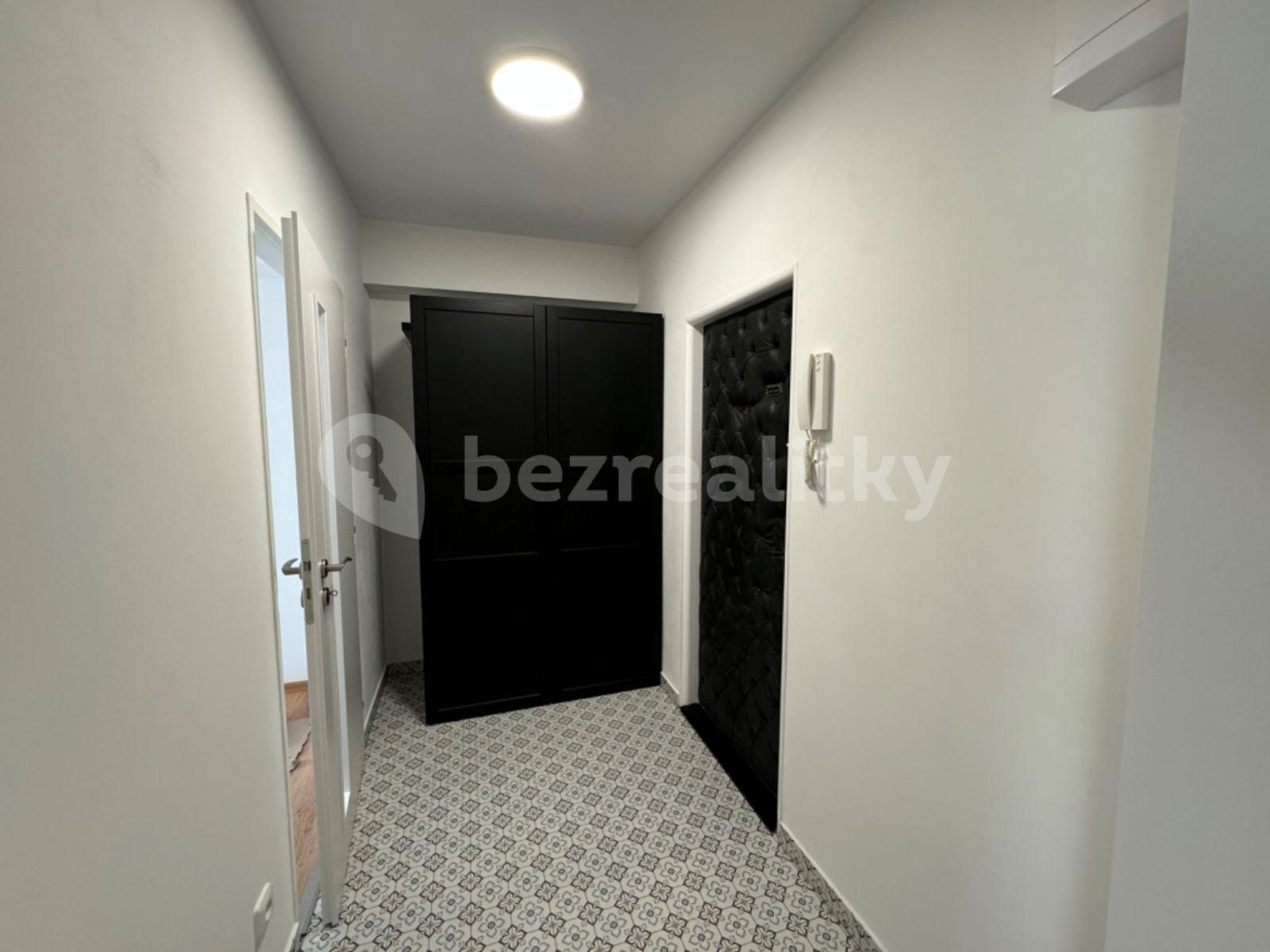 Prenájom bytu 3-izbový 67 m², Letovská, Praha, Praha