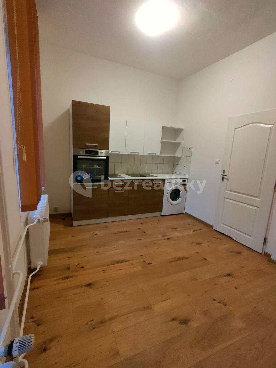 Prenájom bytu 1-izbový 24 m², Rumunská, Karlovy Vary, Karlovarský kraj