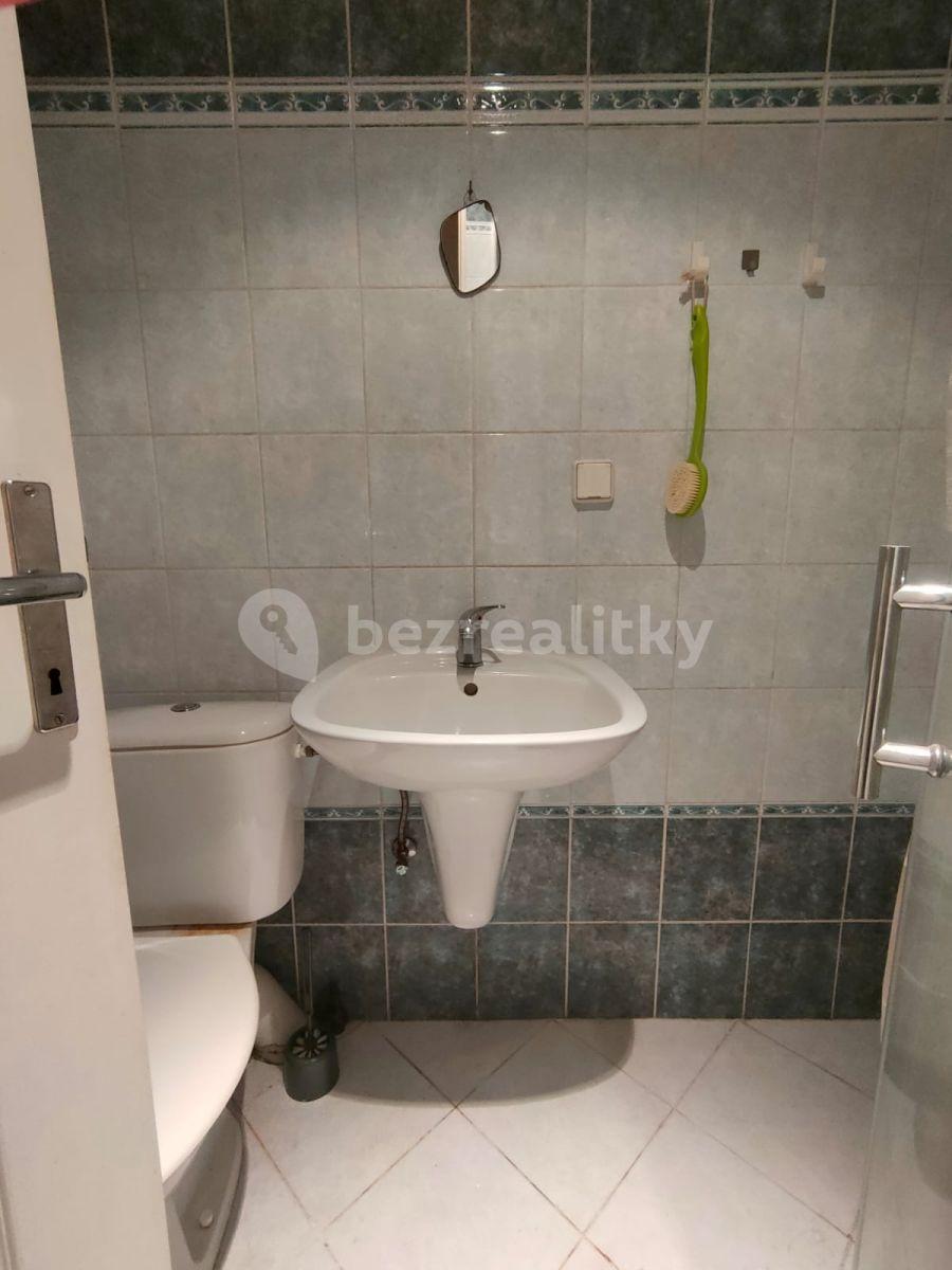 Prenájom bytu 1-izbový 24 m², Rumunská, Karlovy Vary, Karlovarský kraj