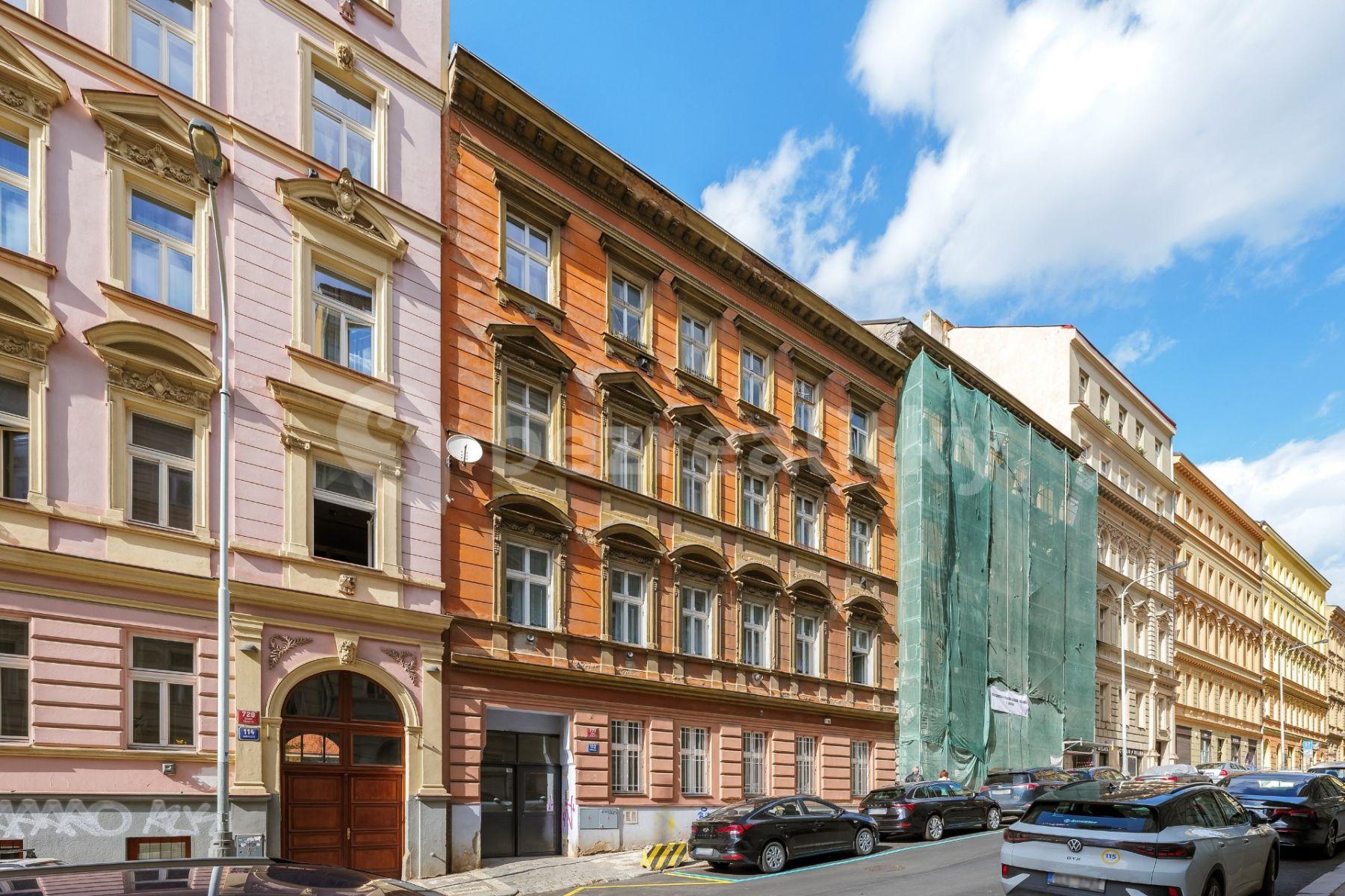 Prenájom bytu 1-izbový 41 m², Bořivojova, Praha, Praha