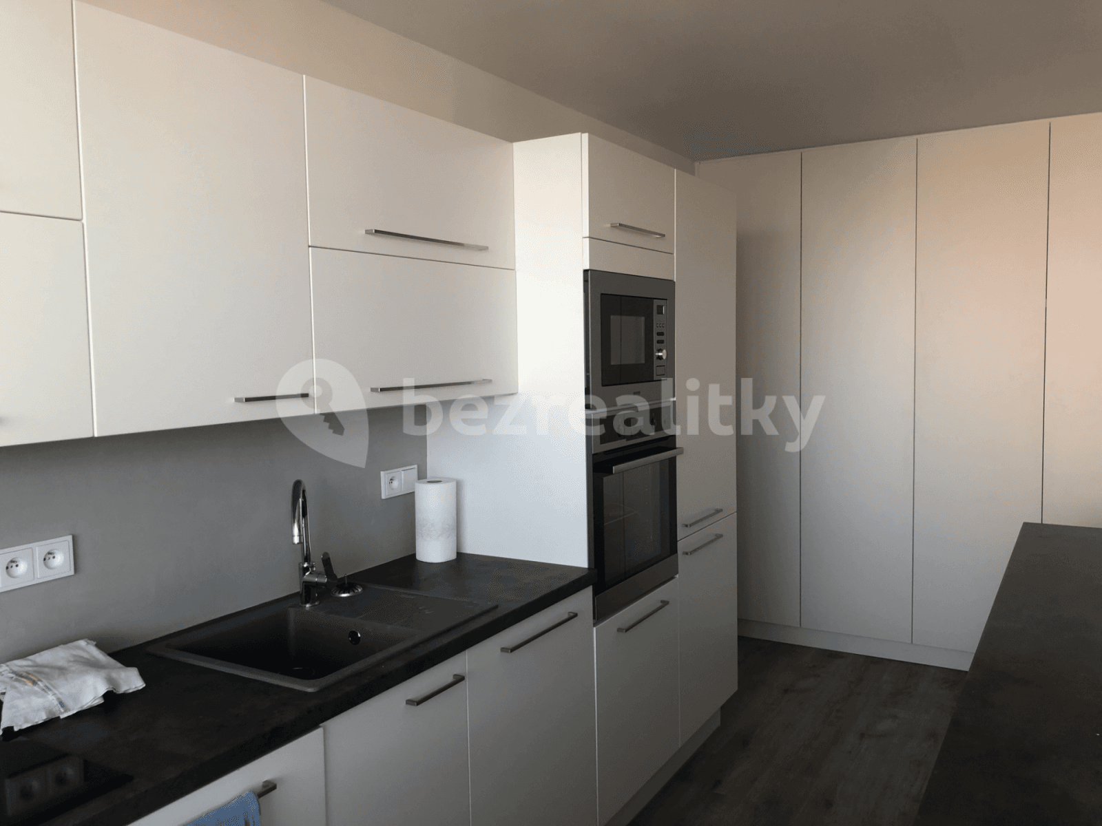 Predaj bytu 3-izbový 63 m², Křenická, Praha, Praha