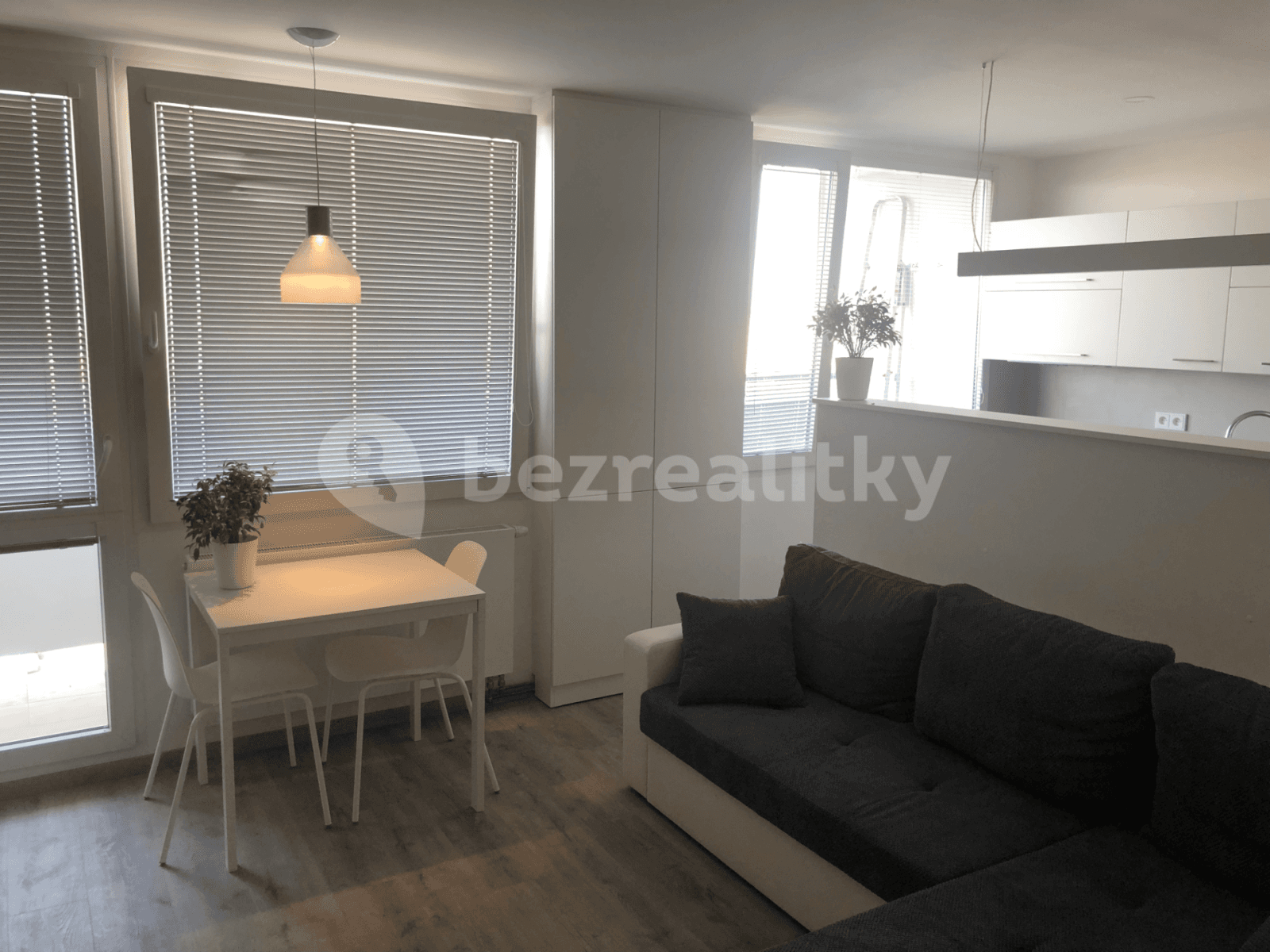 Predaj bytu 3-izbový 63 m², Křenická, Praha, Praha