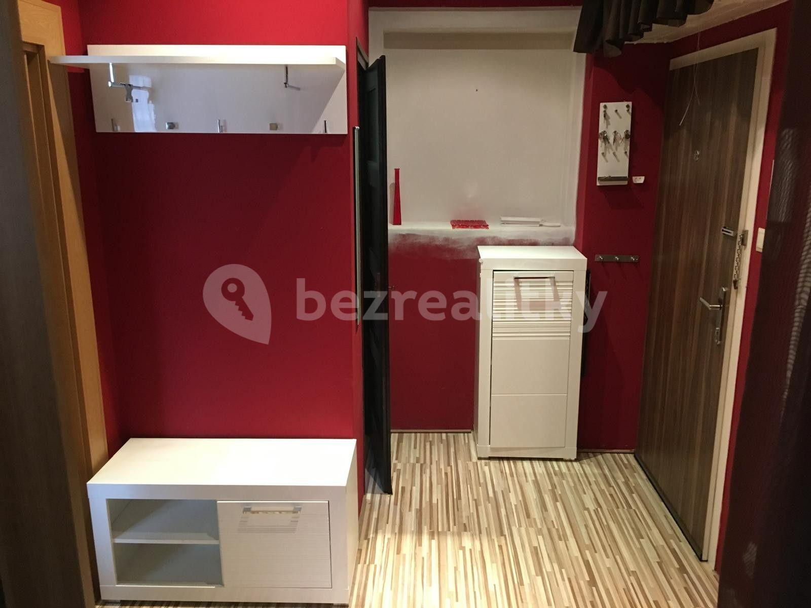 Prenájom bytu 2-izbový 45 m², Osadní, Praha, Praha