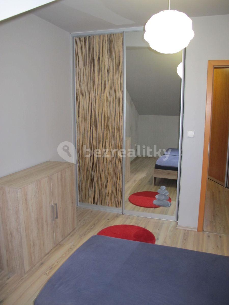 Prenájom bytu 2-izbový 75 m², Spojovací, Sulice, Středočeský kraj