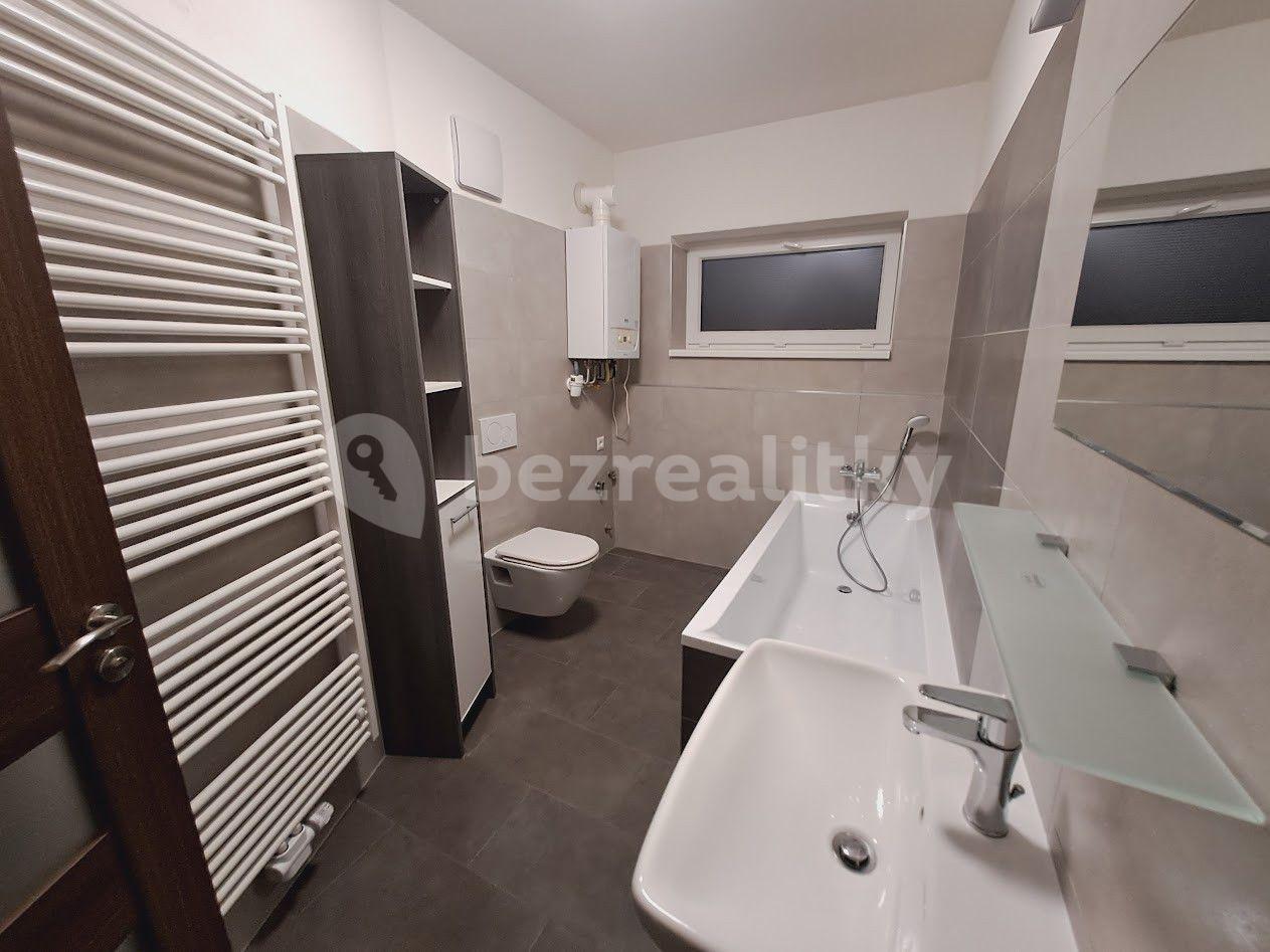 Prenájom bytu 2-izbový 52 m², Pod Zahrady, Přezletice, Středočeský kraj