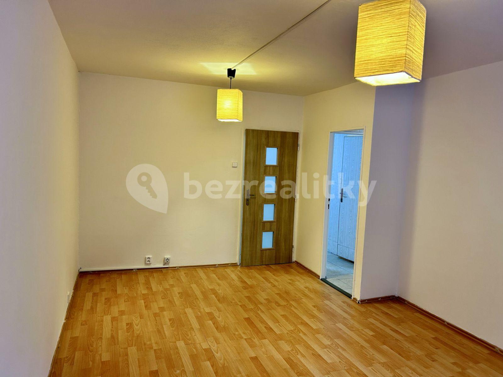 Prenájom bytu 3-izbový 69 m², Pražská, Teplice, Ústecký kraj