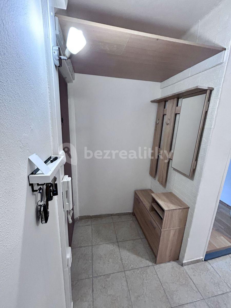 Prenájom bytu 3-izbový 69 m², Pražská, Teplice, Ústecký kraj