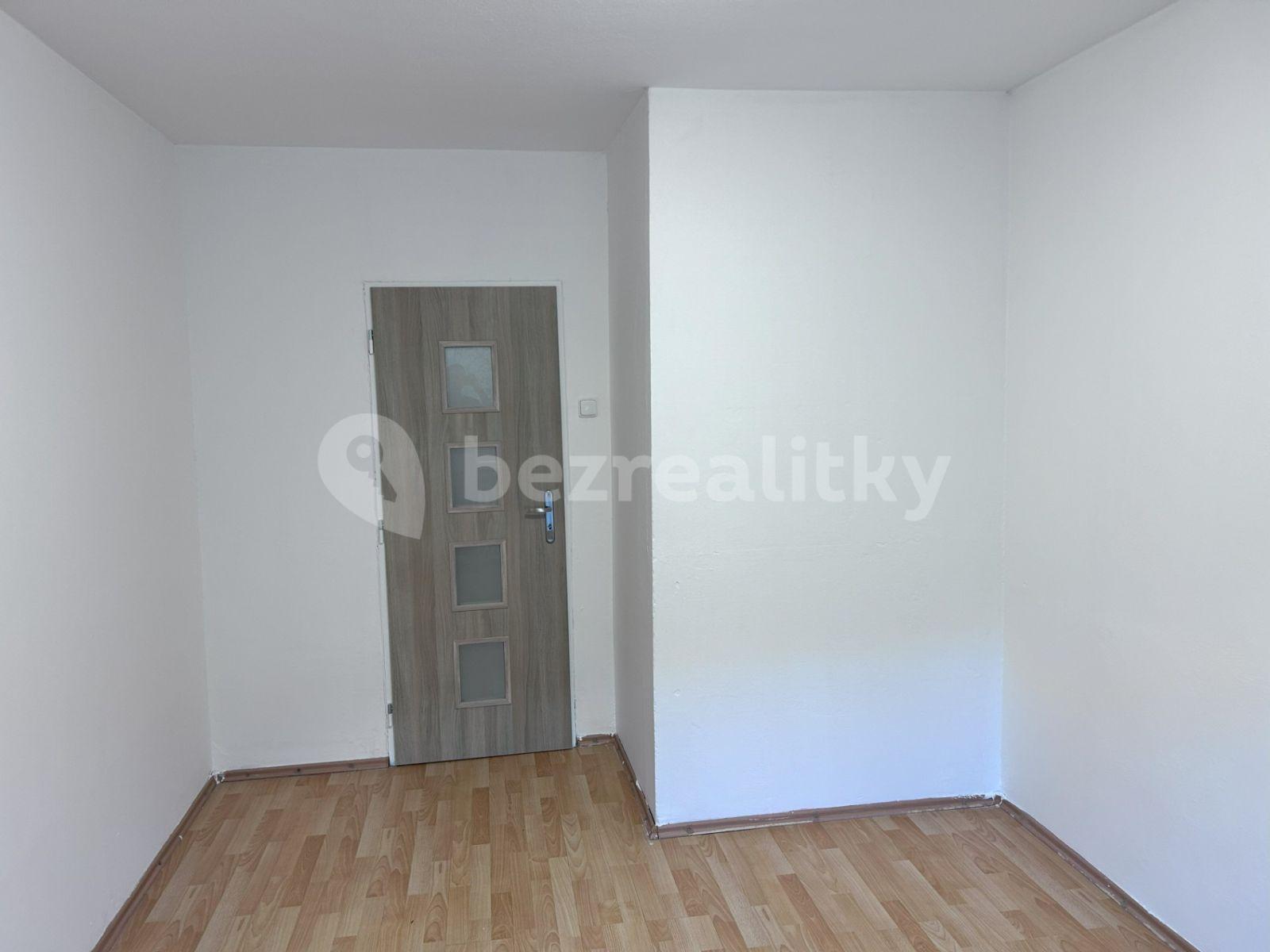 Prenájom bytu 3-izbový 69 m², Pražská, Teplice, Ústecký kraj