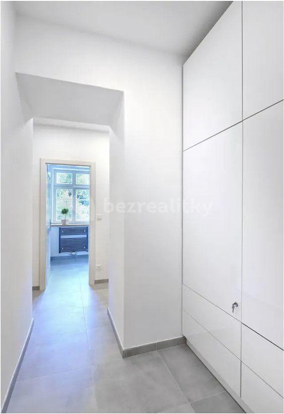 Prenájom bytu 2-izbový 72 m², Újezd, Praha, Praha