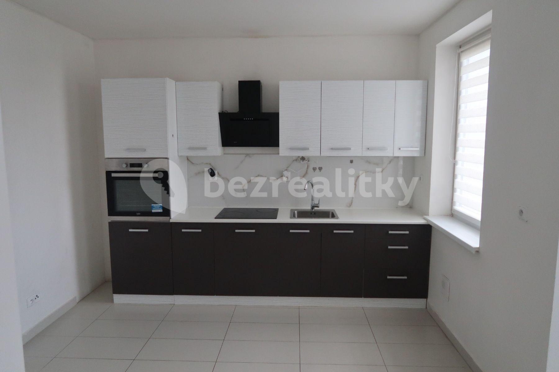 Prenájom domu 180 m², pozemek 480 m², Malá Hraštice, Středočeský kraj