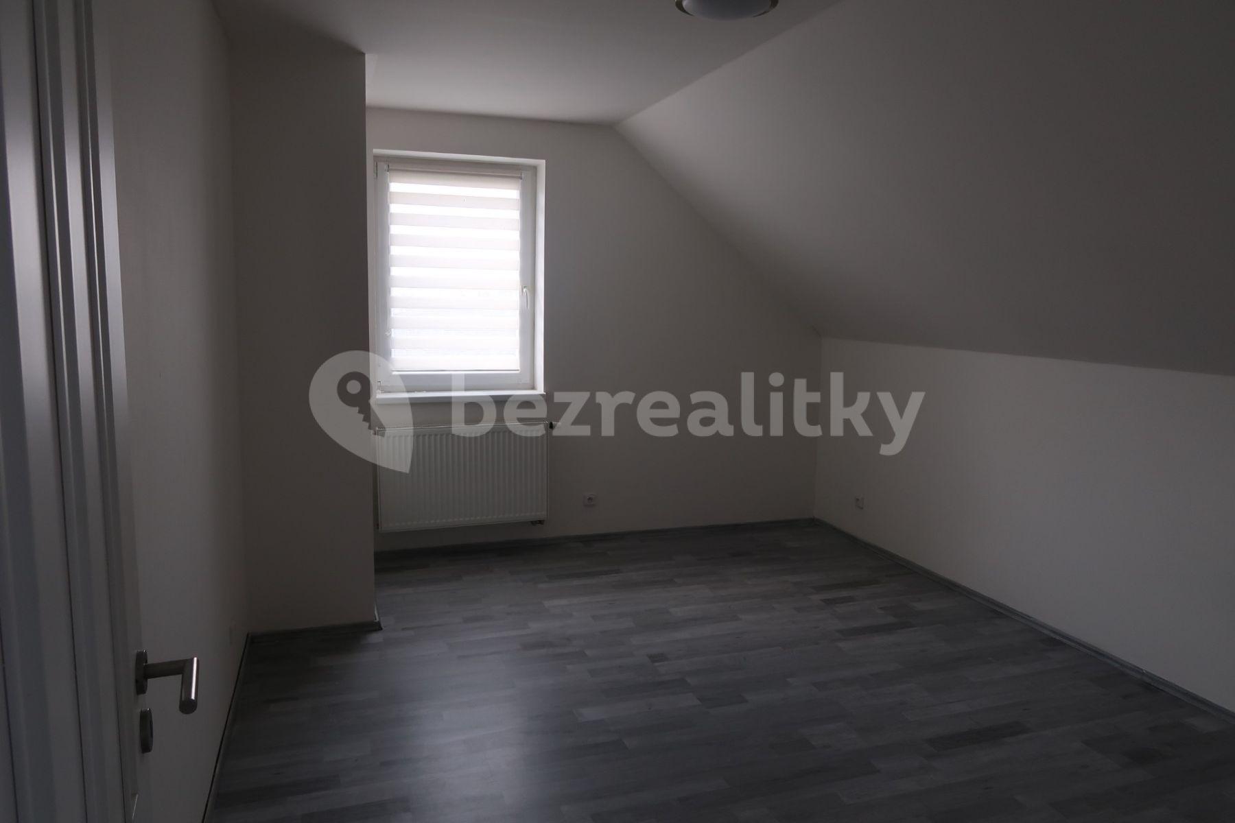 Prenájom domu 180 m², pozemek 480 m², Malá Hraštice, Středočeský kraj