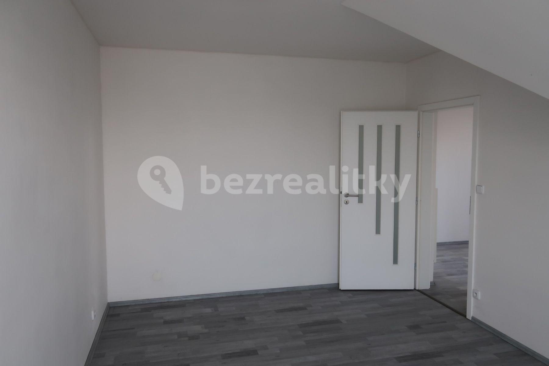 Prenájom domu 180 m², pozemek 480 m², Malá Hraštice, Středočeský kraj