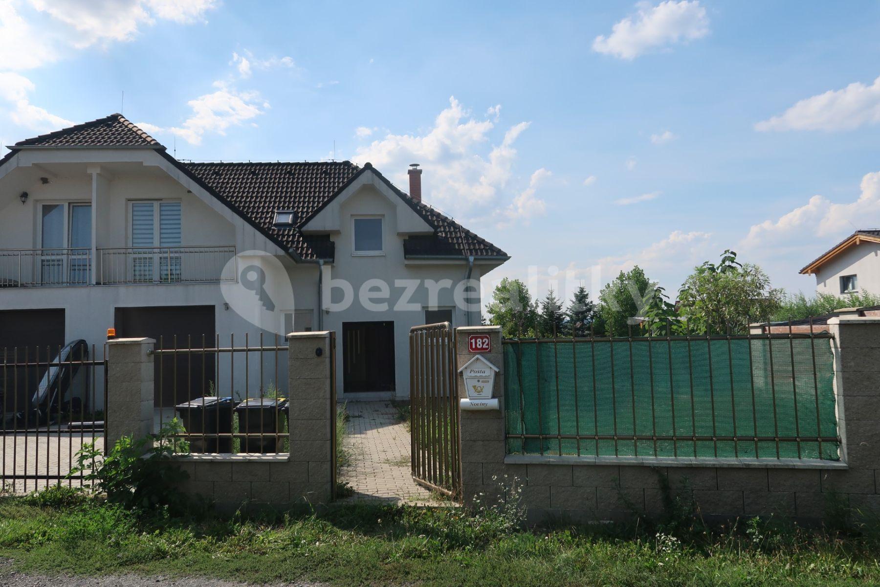 Prenájom domu 180 m², pozemek 480 m², Malá Hraštice, Středočeský kraj