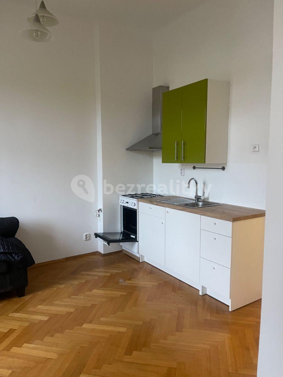 Prenájom bytu 1-izbový 70 m², Chodská, Praha, Praha