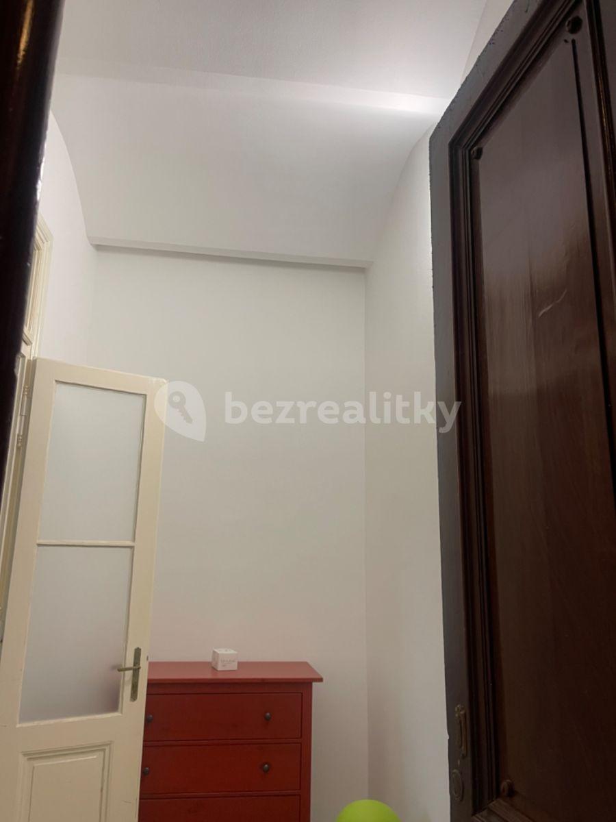 Prenájom bytu 1-izbový 70 m², Chodská, Praha, Praha