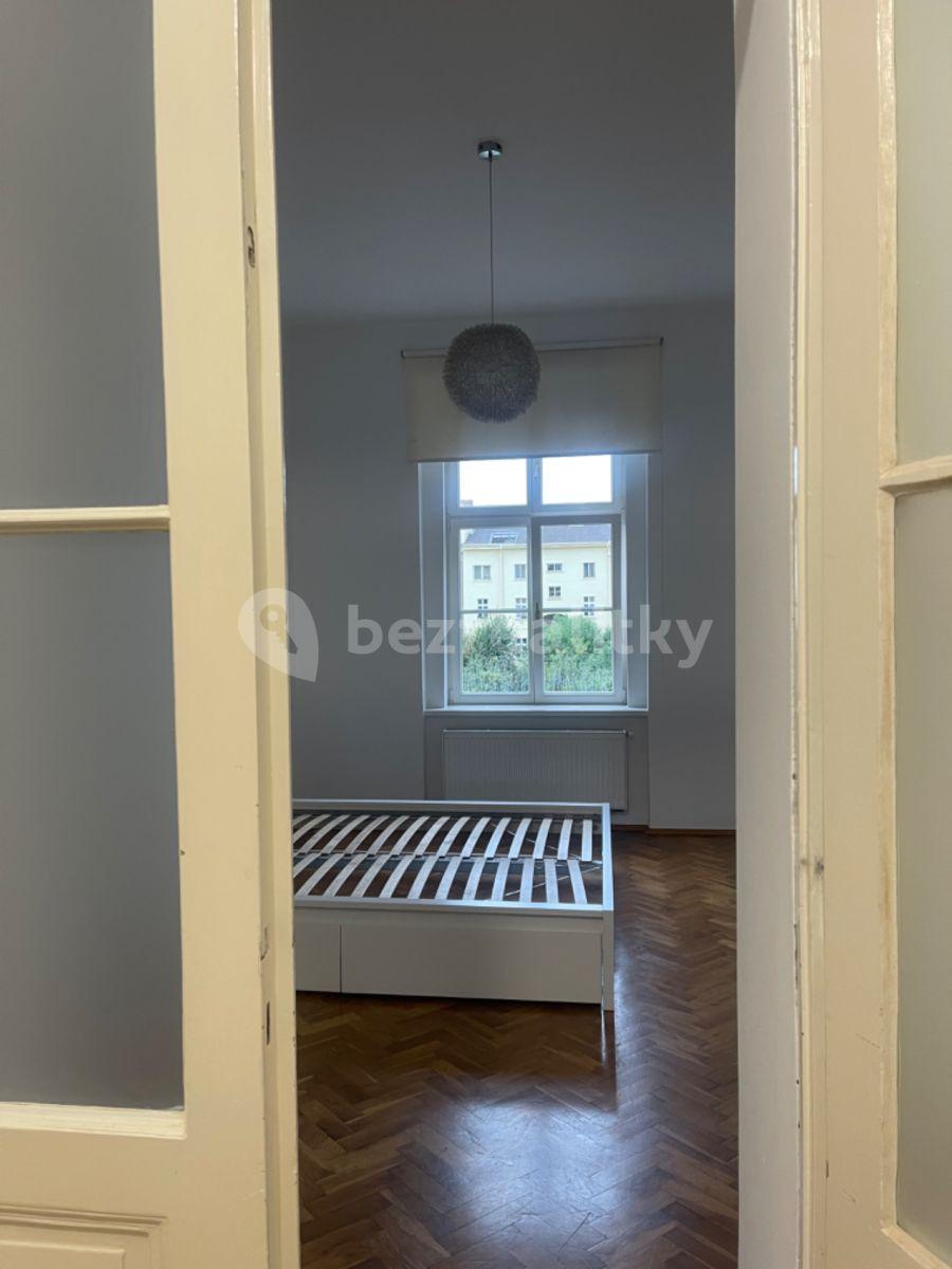 Prenájom bytu 1-izbový 70 m², Chodská, Praha, Praha