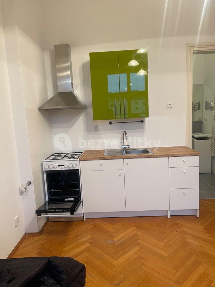 Prenájom bytu 1-izbový 70 m², Chodská, Praha, Praha