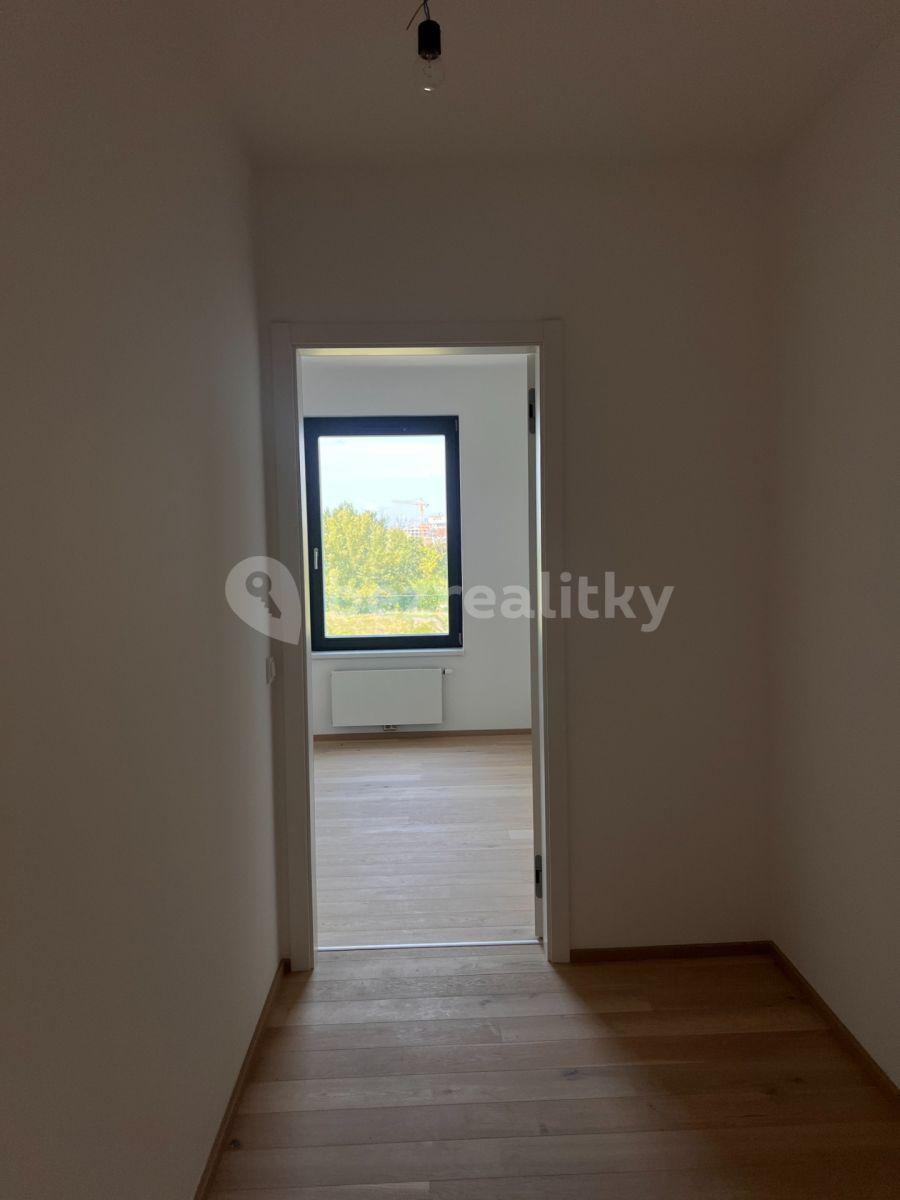 Prenájom bytu 2-izbový 60 m², Sokolova, Praha, Praha