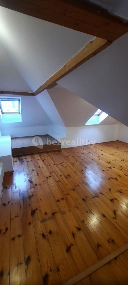 Prenájom bytu 3-izbový 105 m², U Strže, Praha, Praha