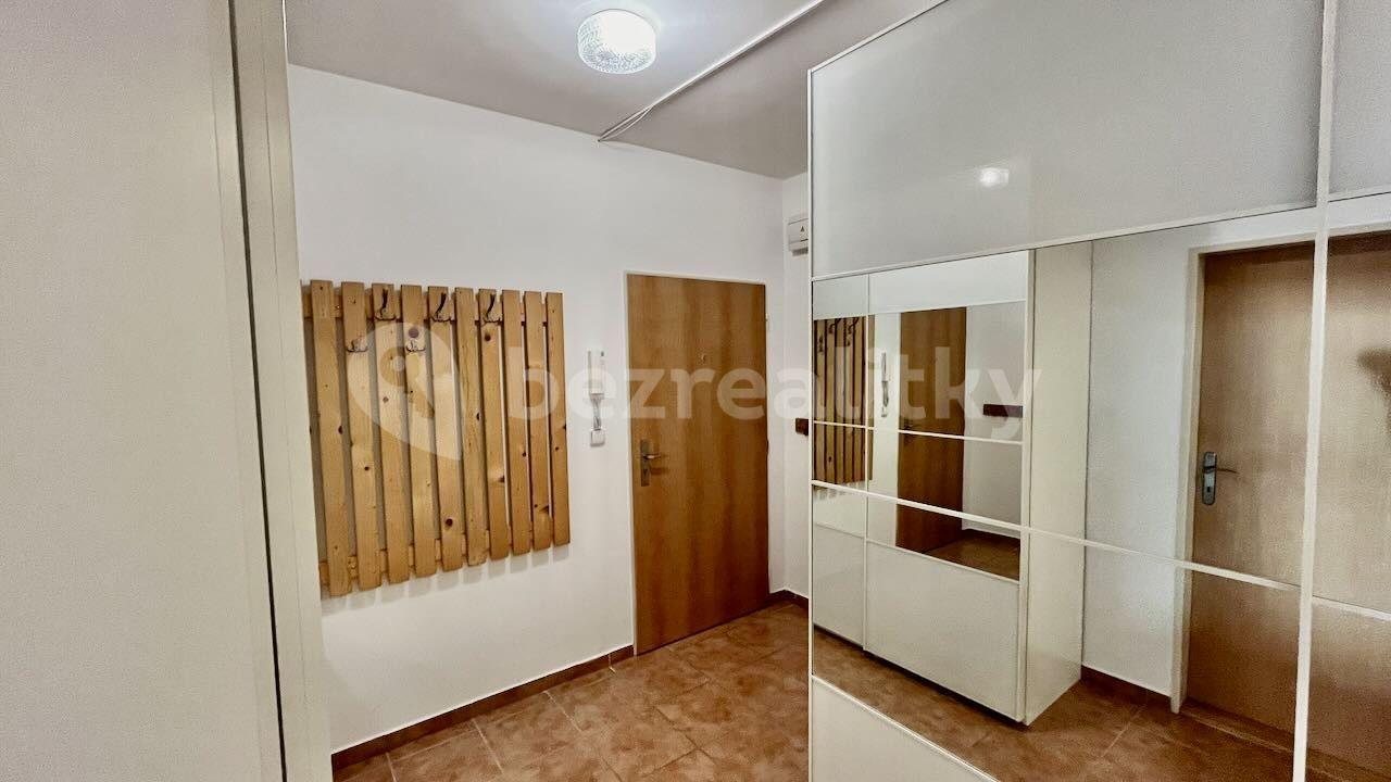 Prenájom bytu 2-izbový 68 m², Hakenova, Praha, Praha