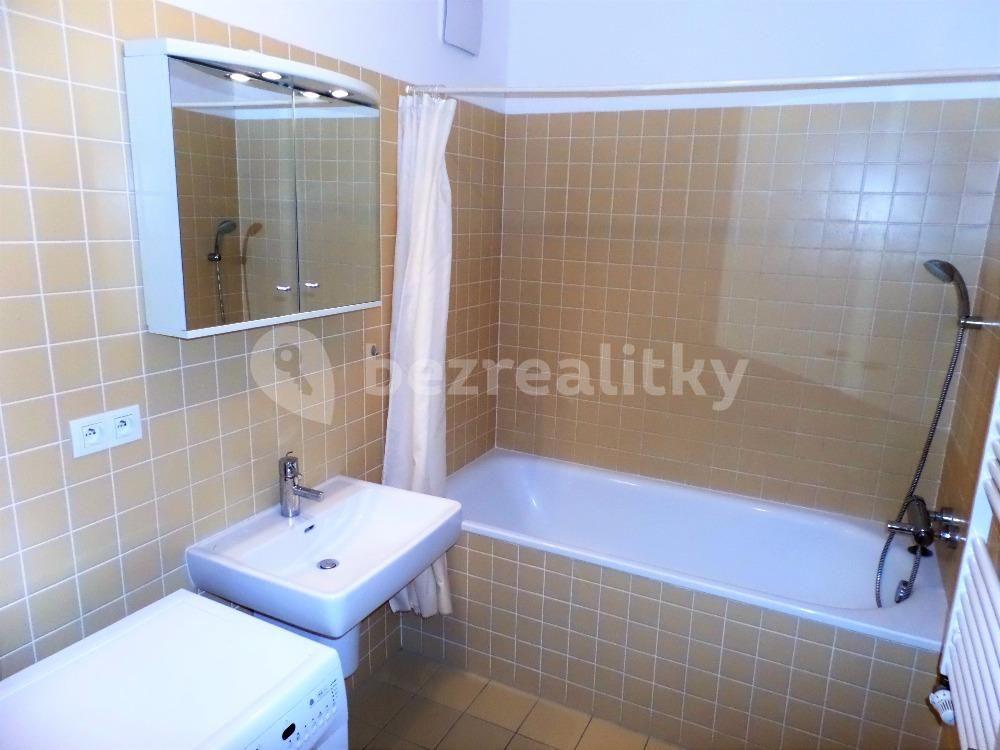 Prenájom bytu 2-izbový 72 m², U Uranie, Praha, Praha