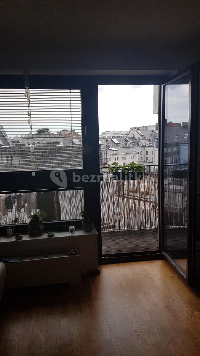 Prenájom bytu 2-izbový 72 m², U Uranie, Praha, Praha