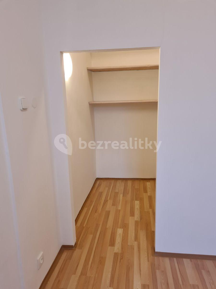 Prenájom bytu 2-izbový 48 m², Pod Karlovem, Praha, Praha